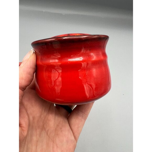 Vintage Metlox Red Ceramic Salt & Pepper Shakers 3" Diameter Floral Design - Picture 9 of 13